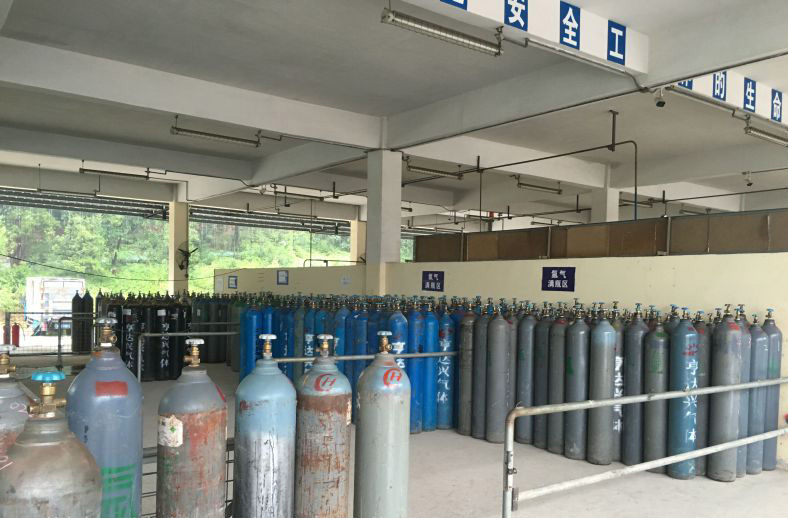 工業(yè)氧氣瓶使用應該注意什么
